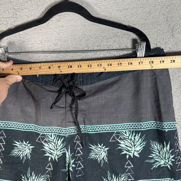 Quiksilver Highline Hawaii Boardshorts Men’s Size 38‎ Surfsilk Grey Palm Beach - Picture 4 of 11